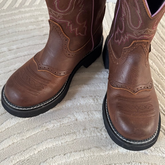 Justin Cowboy Boots - Picture 3 of 10